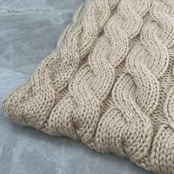 Women's Cable Knitted Infinity Scarf - Picture 9 of 15